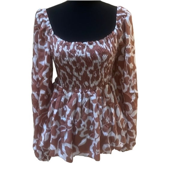 Very cute nwt top - Picture 1 of 6